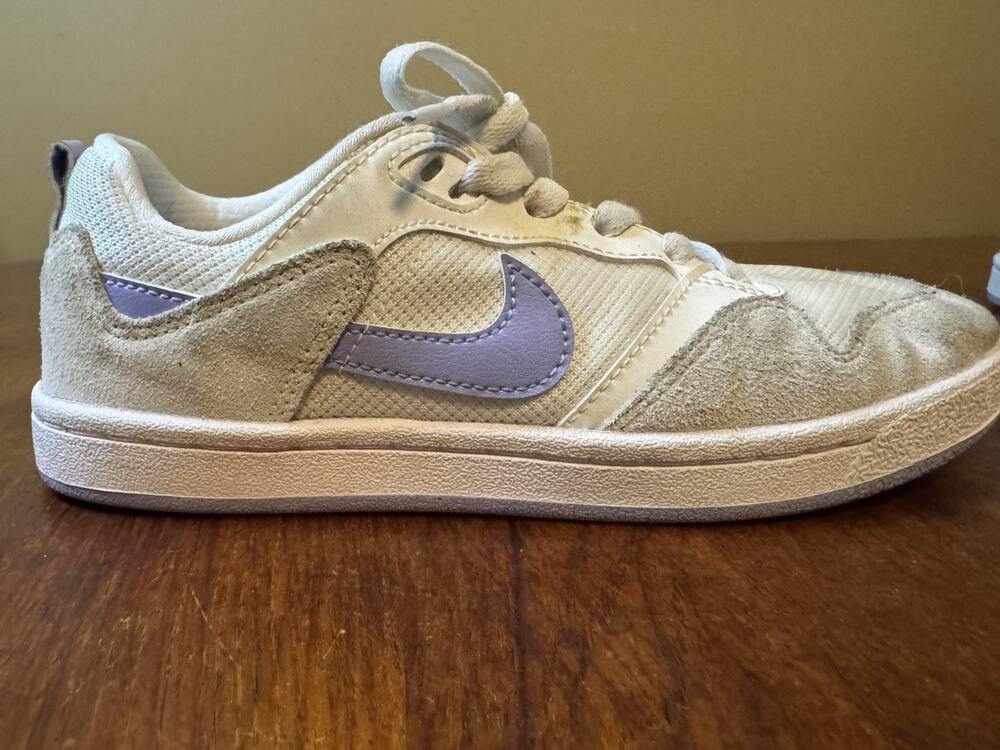 Nike SB Alleyoop Women’s Size 6.5 Sneakers Gray Suede ￼Lavender Logo Skate Shoes
